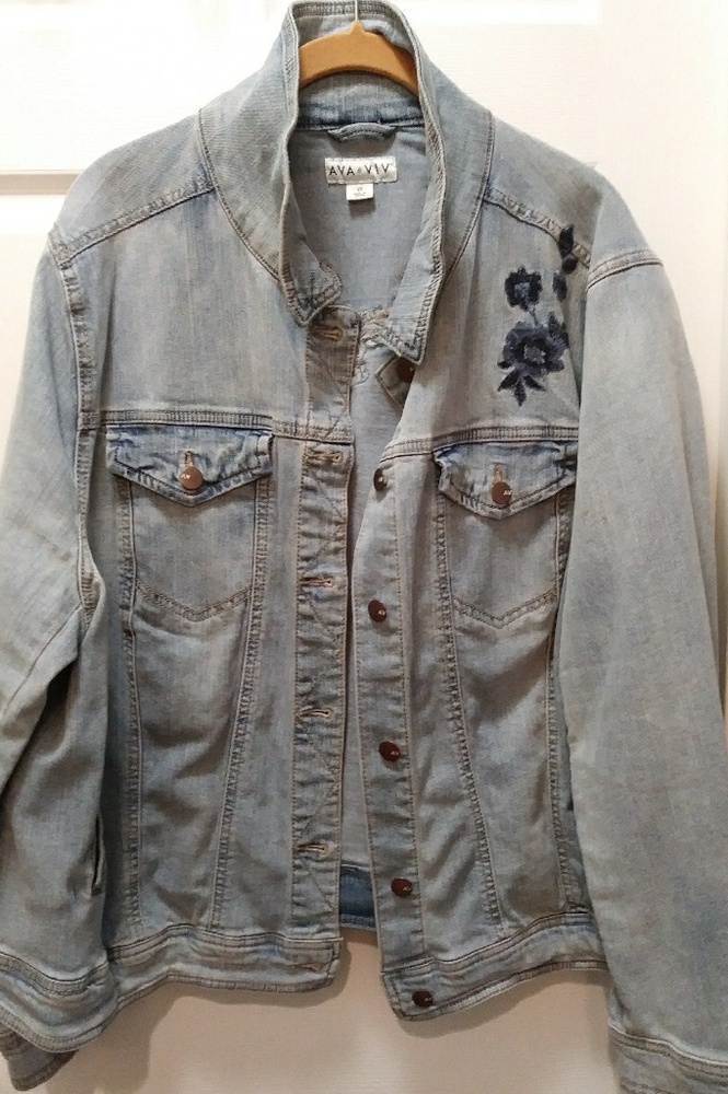 Embroderied Denim Jacket